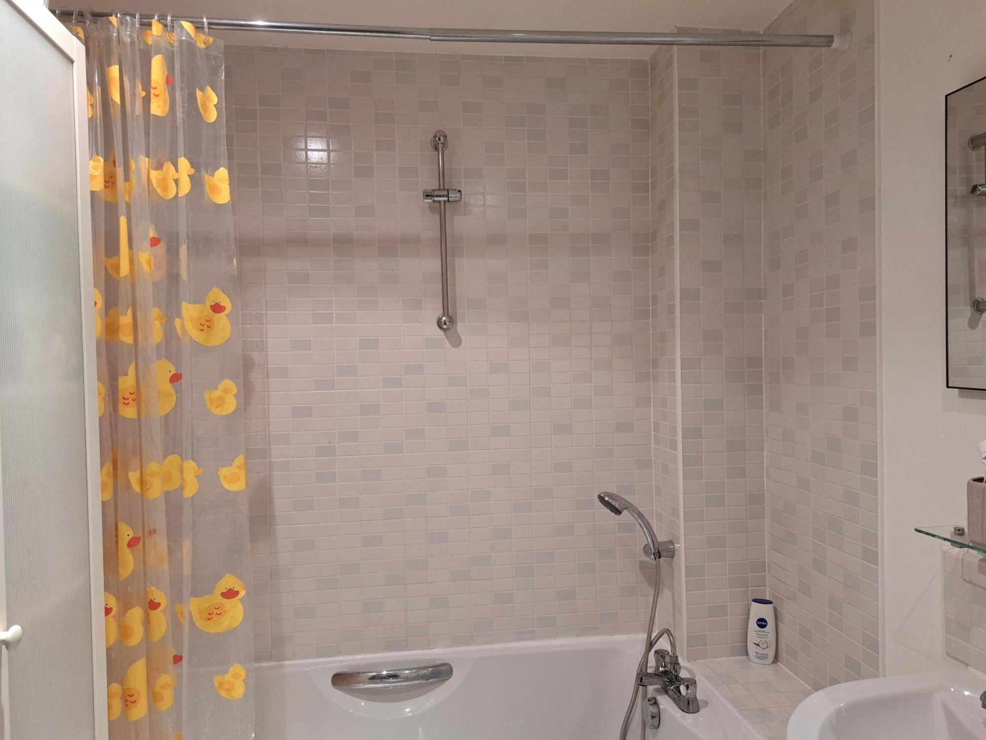 Private And Comfortable Room In Cosy Home Nottingham Exterior foto