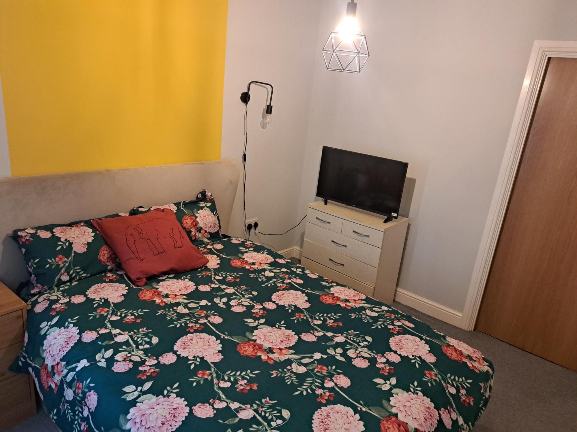 Private And Comfortable Room In Cosy Home Nottingham Exterior foto